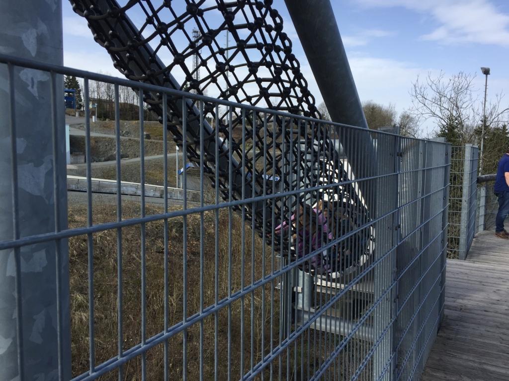 Panorama Erlebnis Brücke Winterberg Erlebnisberg Kappe mit Kindern