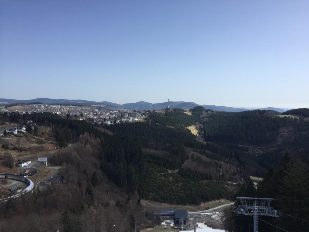 Panorama Erlebnis Brücke Winterberg Erlebnisberg Kappe mit Kindern