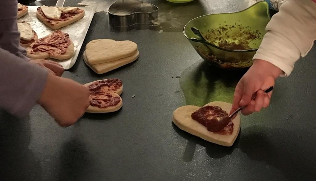 Pizza backen mit Kindern
