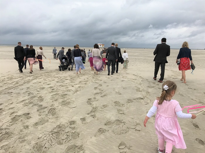 Urlaub auf Juist mit Kindern - Hochzeit am Strand
