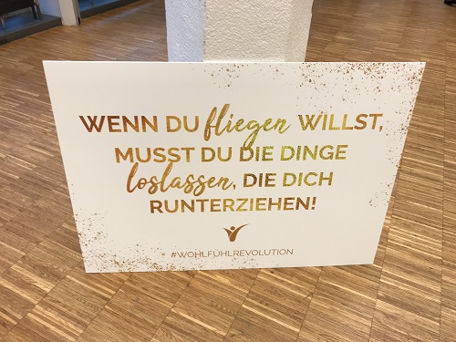 Wohlfühlrevolution Festival Deko Spruch