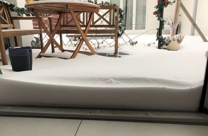 30am30 - 30 schöne Momente im Februar 2021 - hoher Schnee vor der Haustür