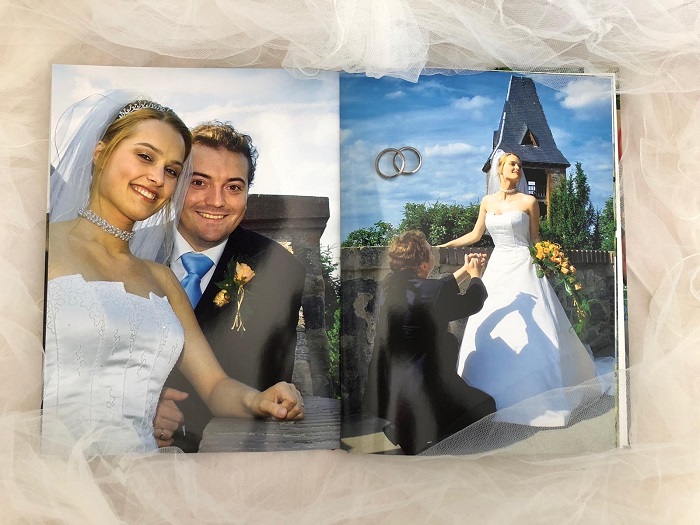 Mein Hochzeits-Fotobuch aufgeklappt